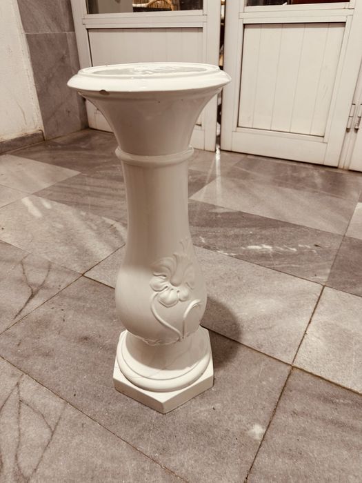 Италианска декоративна керамична поставка / постамент  от 70-те