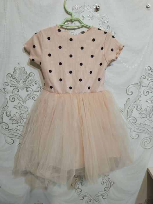 Продам платье для девочки.