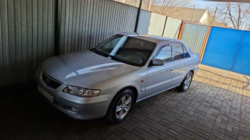 продам автомобиль * Мазда *