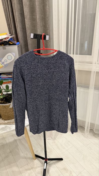 Разгрузка гардероба.