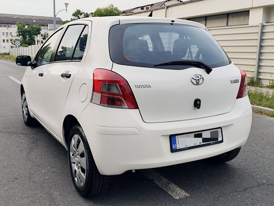 TOYOTA Yaris 2012 — imagine 3