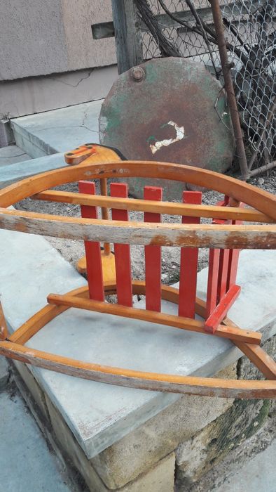 Caluțde lemn pentru copii