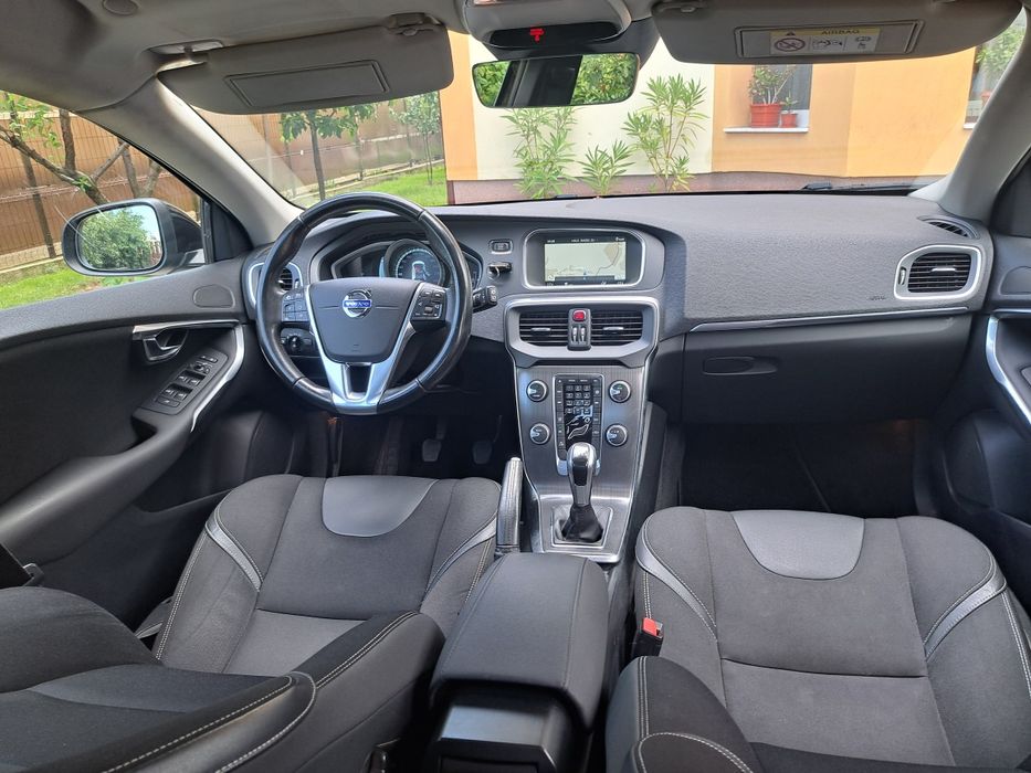 Volvo V40,2.0d euro6 M Business