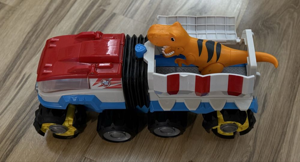 Игрален комплект Spin Master Paw Patrol Наблюдателница и Дино патрул