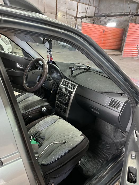 LADA priora 2011  года универсал