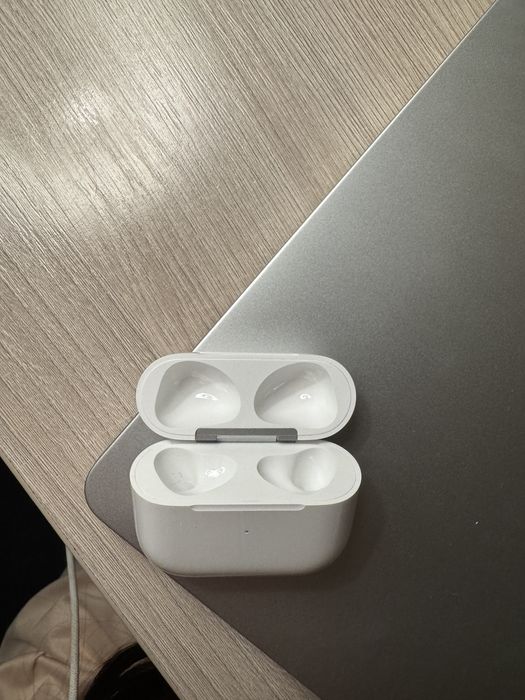 Кейс от Airpods 3
