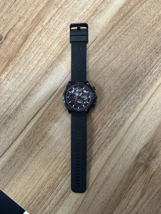 Мъжки часовник на DETOMASO