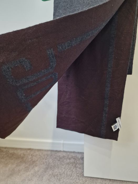 Dolce&Gabbana Оригинален мъжки шал от вълна