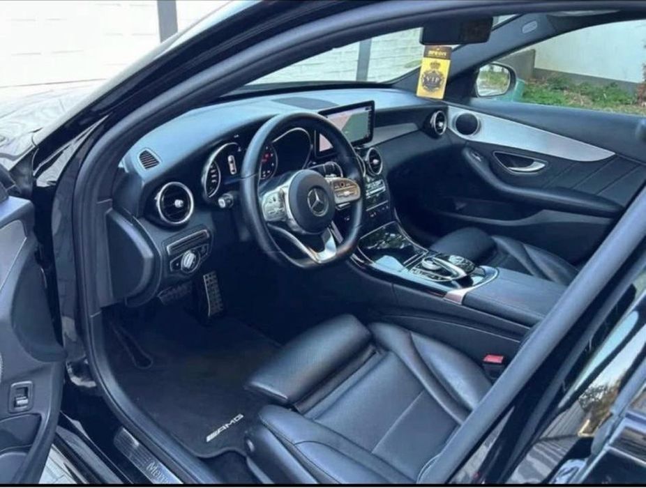 Mercedes C Pachet AMG