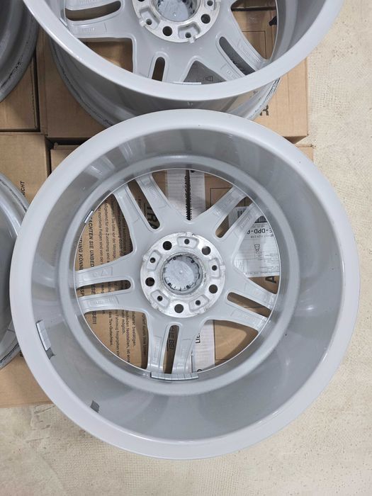 Jante 17 BMW F10 F11 F30 F31 X1 X3 E90 E91 8Jx17 ET30 5x120