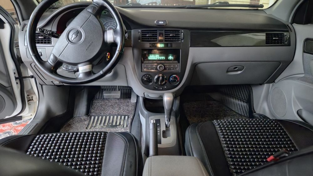 Автомашина Jentra 1.5