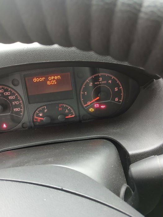 Продавам бус Ситроен Джъмпер