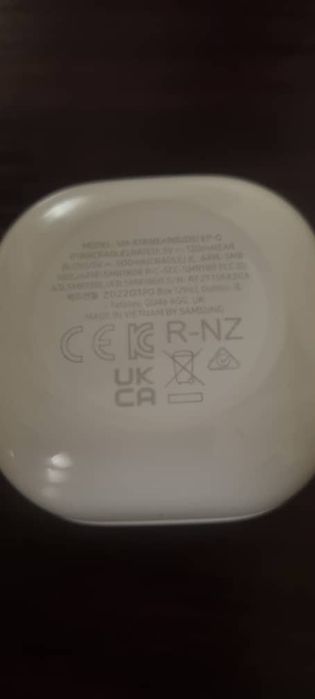 Беспроводной наушник самсунг галакси