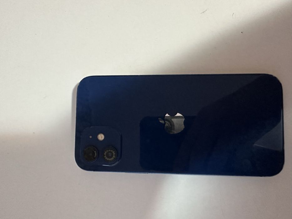 Vand Iphone 12.bhg