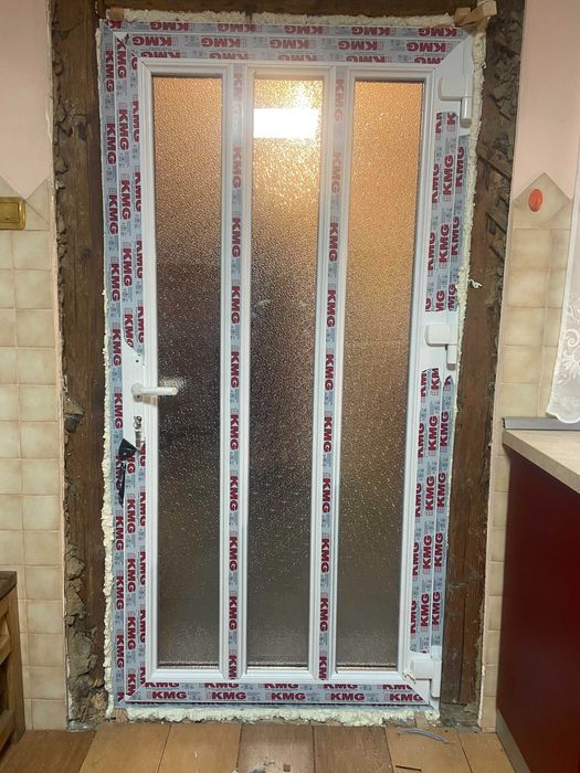 Ferestre și usi termopan la preț de producător