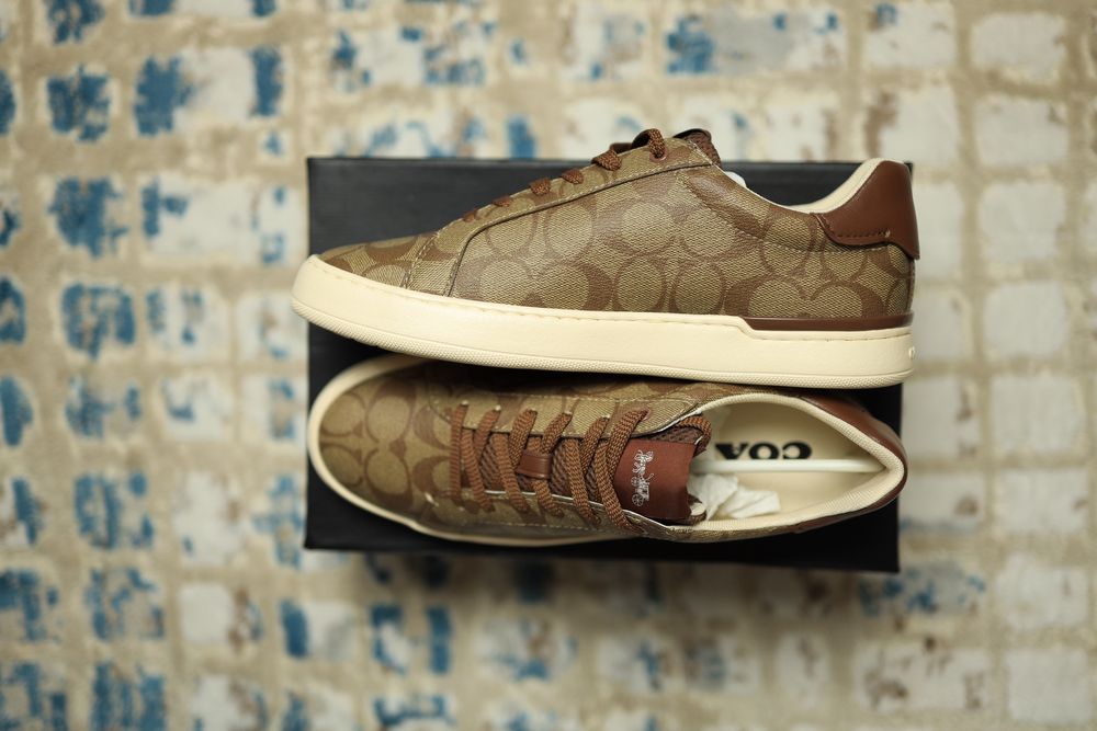 Продам новые кросовки Coach