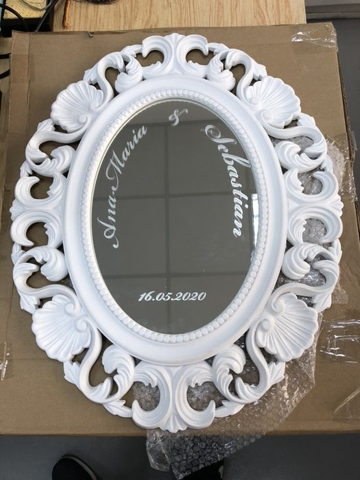 oglinda de mireasa personalizata cu mire si mireasa