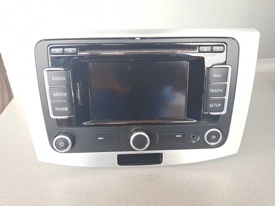 Мултимедия VW Passat b7/b6, Golf 5/6, Skoda, Seat \ Радио CD NAVI Media bluetooth