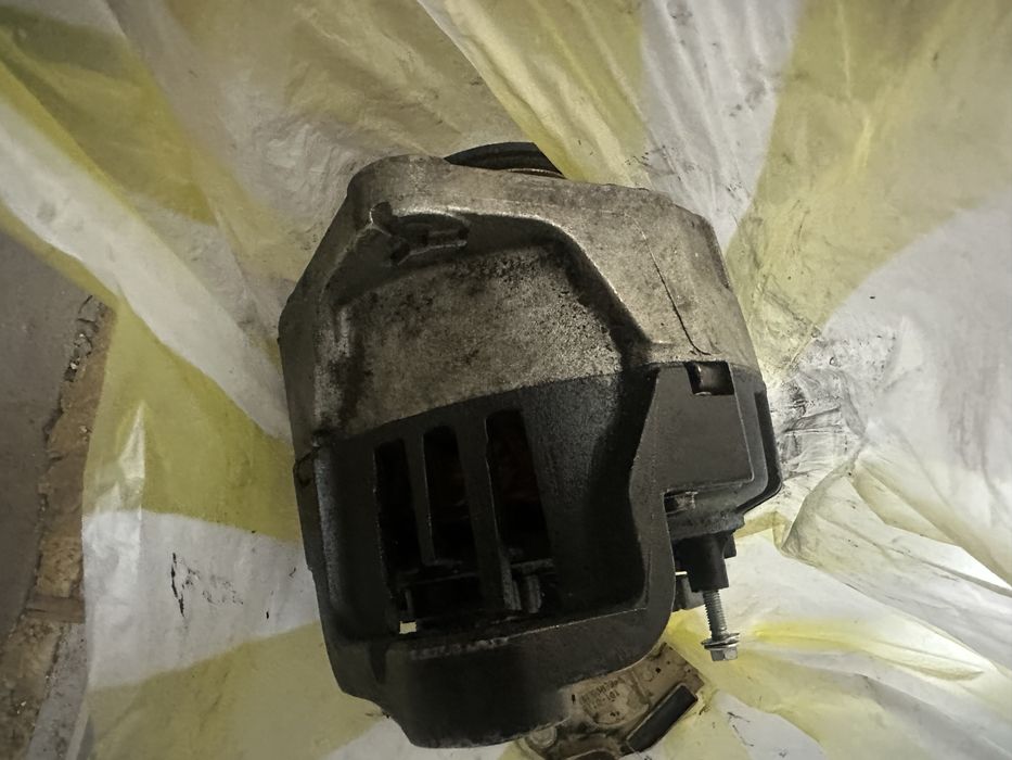 Продается генератор от passat b5 1999