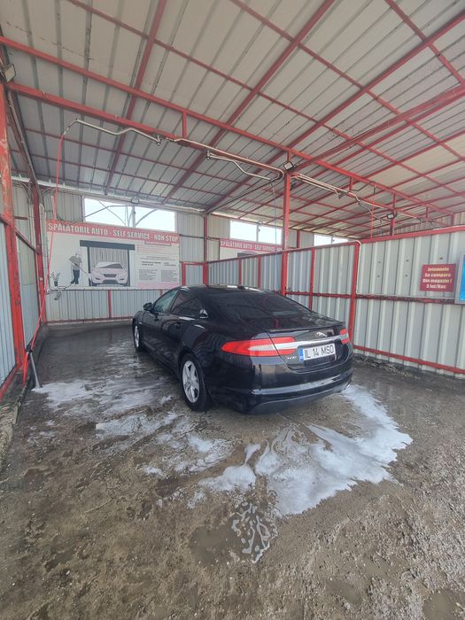 Vand Jaguar xf  2012