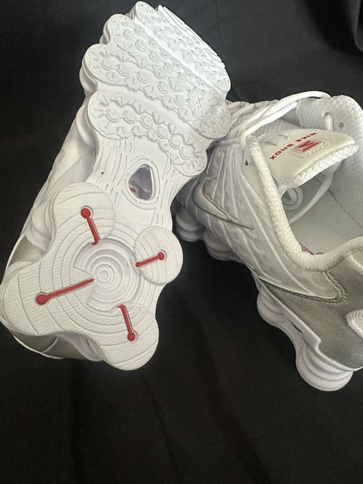 Adidasi nike shox white