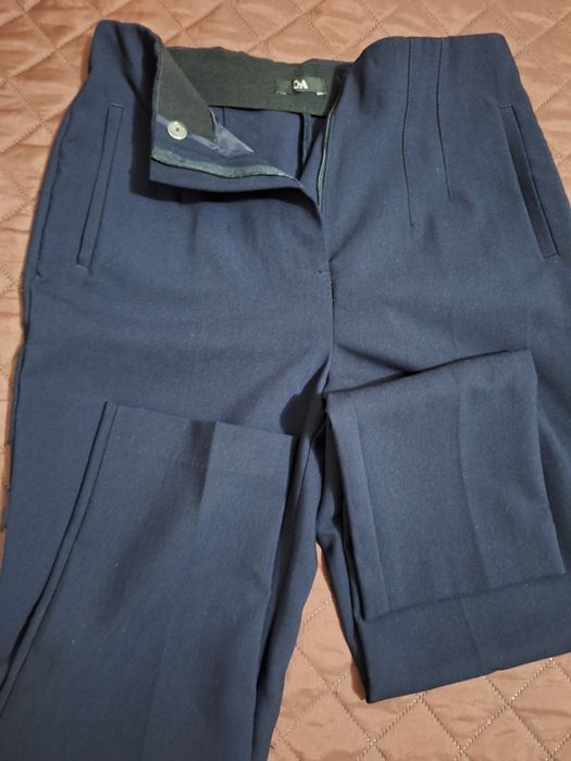 Pantaloni drepti cu talie inalta