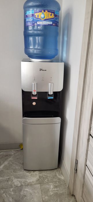 Кулер для воды Bona