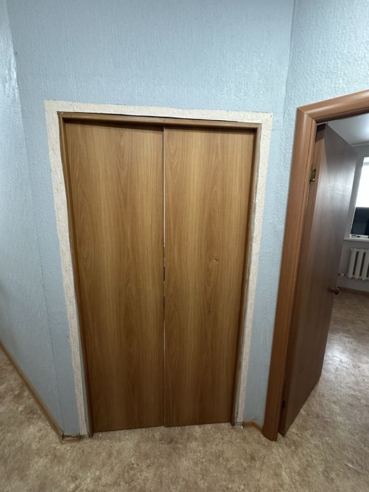 Продам межкомнатные двери 3шт