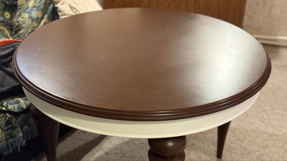 Срочно продам стол