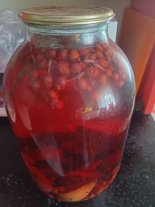 Домашный компот 3 л,салёный помидор.аджика сатылады