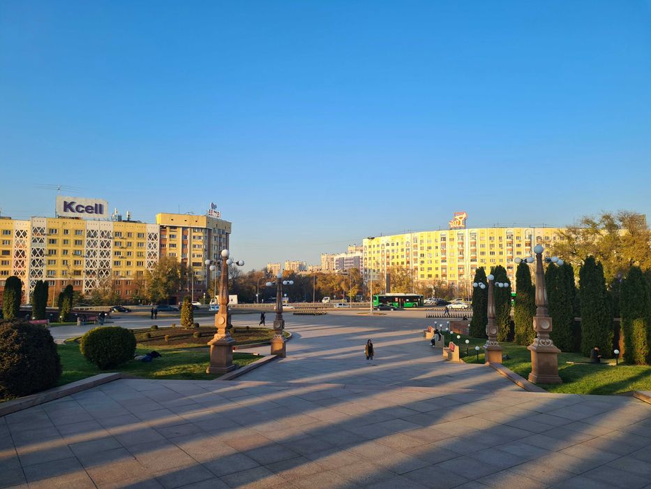 Продам 4-комнатную квартиру Орбита 2