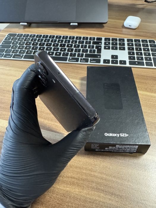 Samsung Galaxy S23 plus / 256 GB / 8 Gb RAM / Black / Nou |