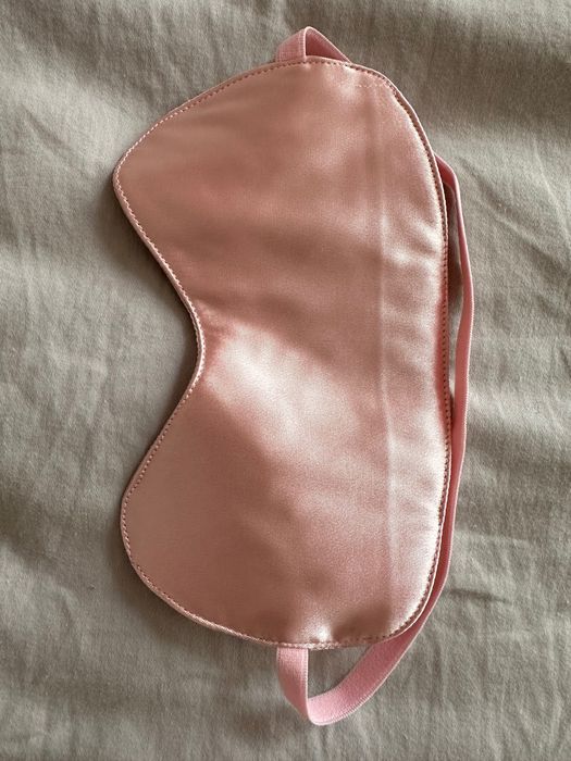 Копринена маска за сън