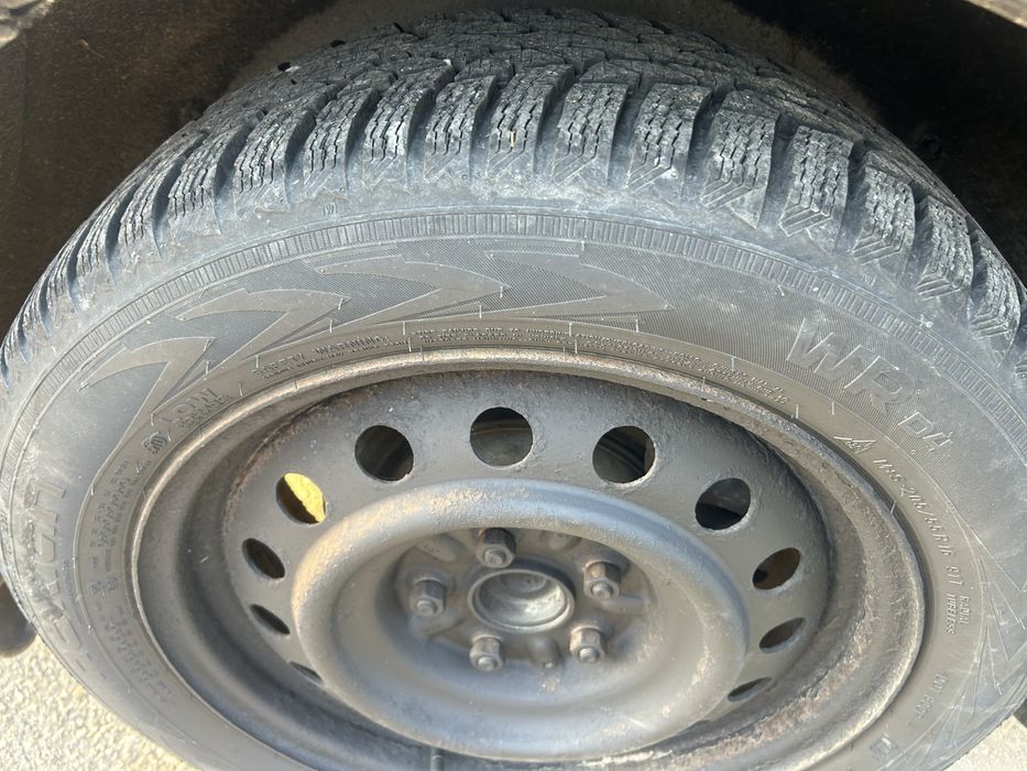 Тойота авенсис 2,2 д-кат 177кс на части/Toyota avensis 2,2 d-cat 177ks