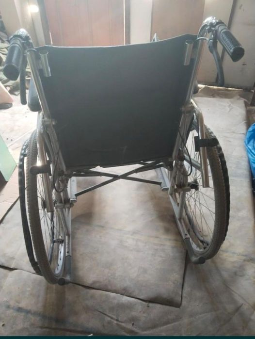 Продам инвалидное кресло в отличном состоянии