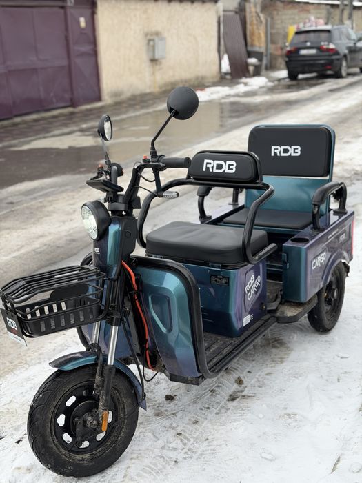 Vand triciclu electric