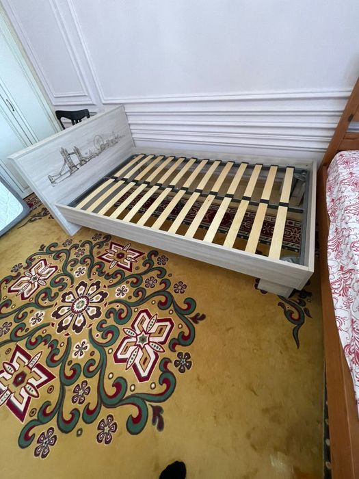 Кровать с матрасом (идеальные)