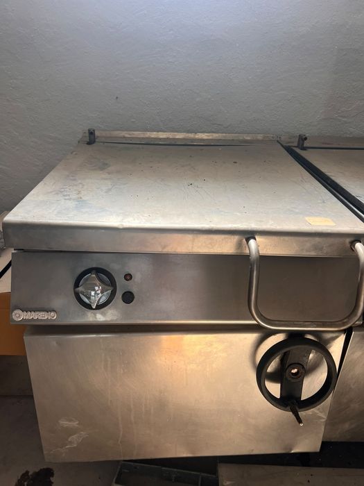 Grătar electric profesional tigaie basculanta linia 900 Mareno