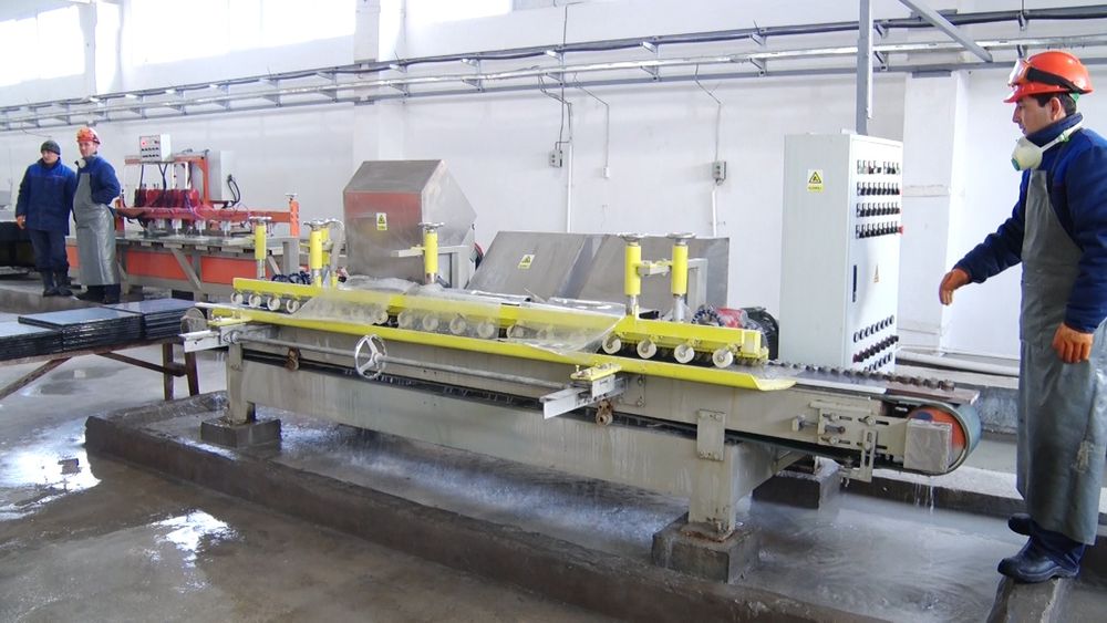 Камни обрабатывающее, фрезерный гравировочные станки. И Colour Sorter