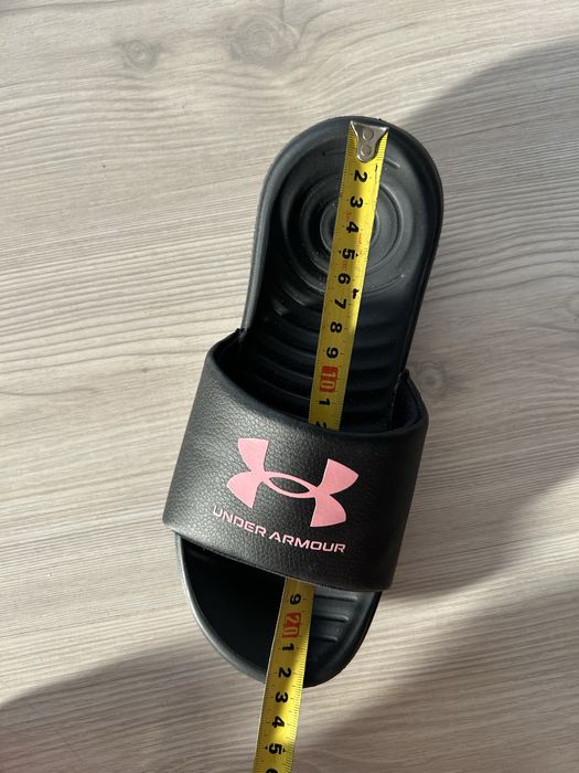Șlapi under armour 36 impecabili
