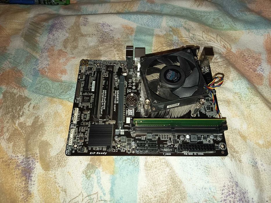 Kit light gaming gen 6 Skylake, Core i3 6100 + placa baza Gigabyte H110m + 8gb ddr4 2666mhz + cooler