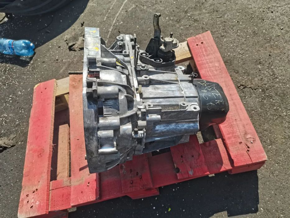 Cutie de viteze 5 trepte Dacia Duster 2x4 1.6 Benzina 2010-2018
