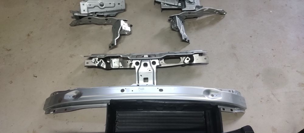 Bara fata , trager , lonjerone, volet Dacia Sandero stepway