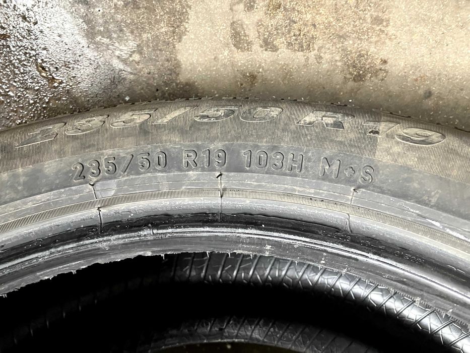 4 Зимни Гуми PIRELLI 235/50R19 SOTTOZERO SERIE II, в отлично състояние
