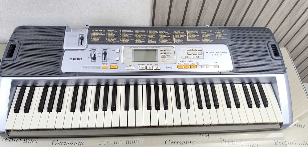 Orga Electronica Casio LK-110 Stare Impecabila