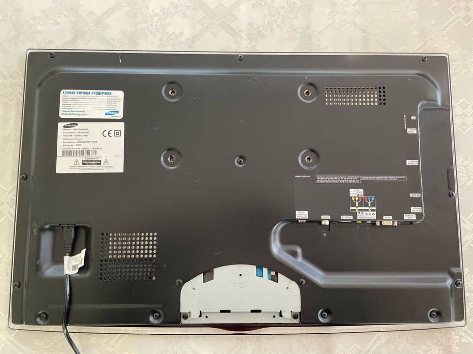 Телевизор LED 26" (66 см) Samsung UE26C4000