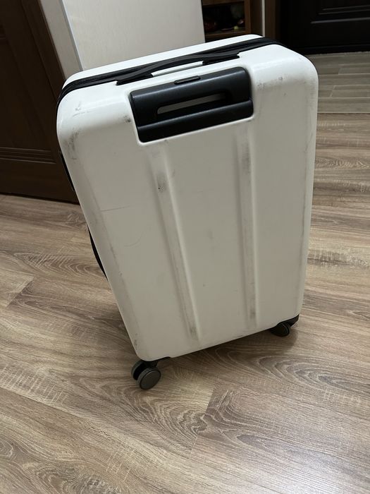 Продам чемодан xiaomi