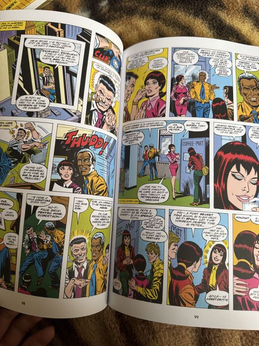 Carte ilustrata. Spiderman. Pe scena. Fantomele