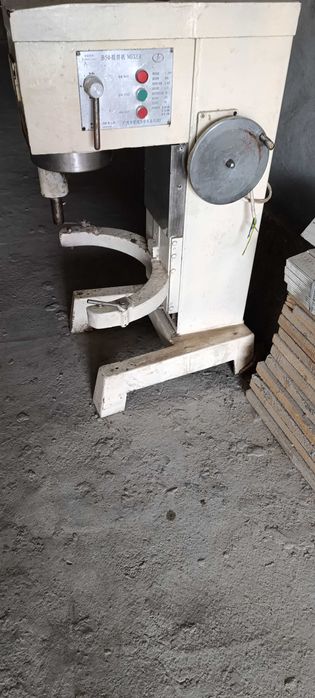 Мексер сотилади 50 литрли