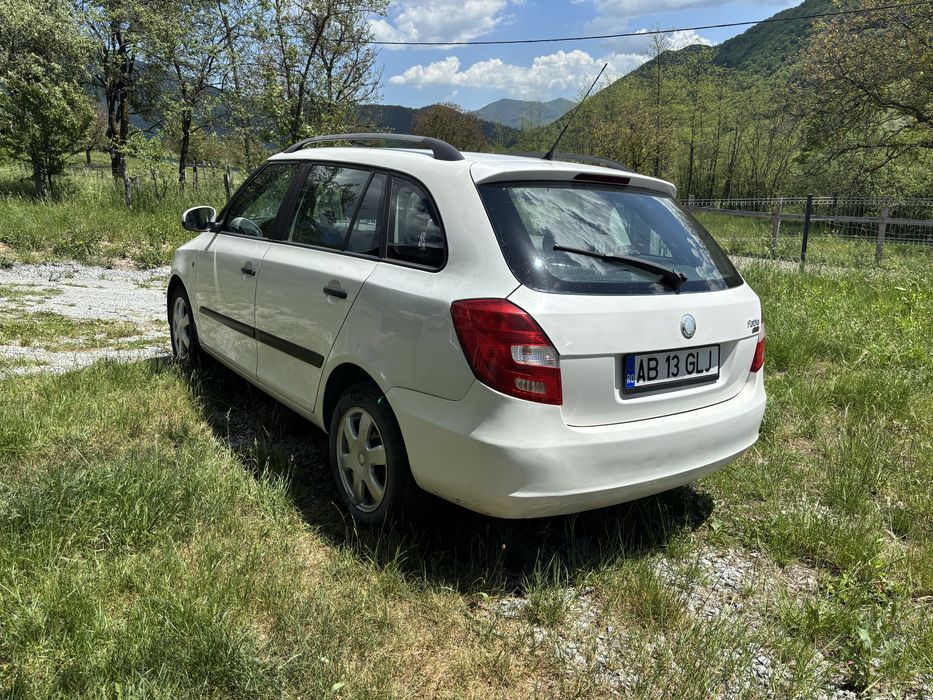 SKODA Fabia 2009 — imagine 4